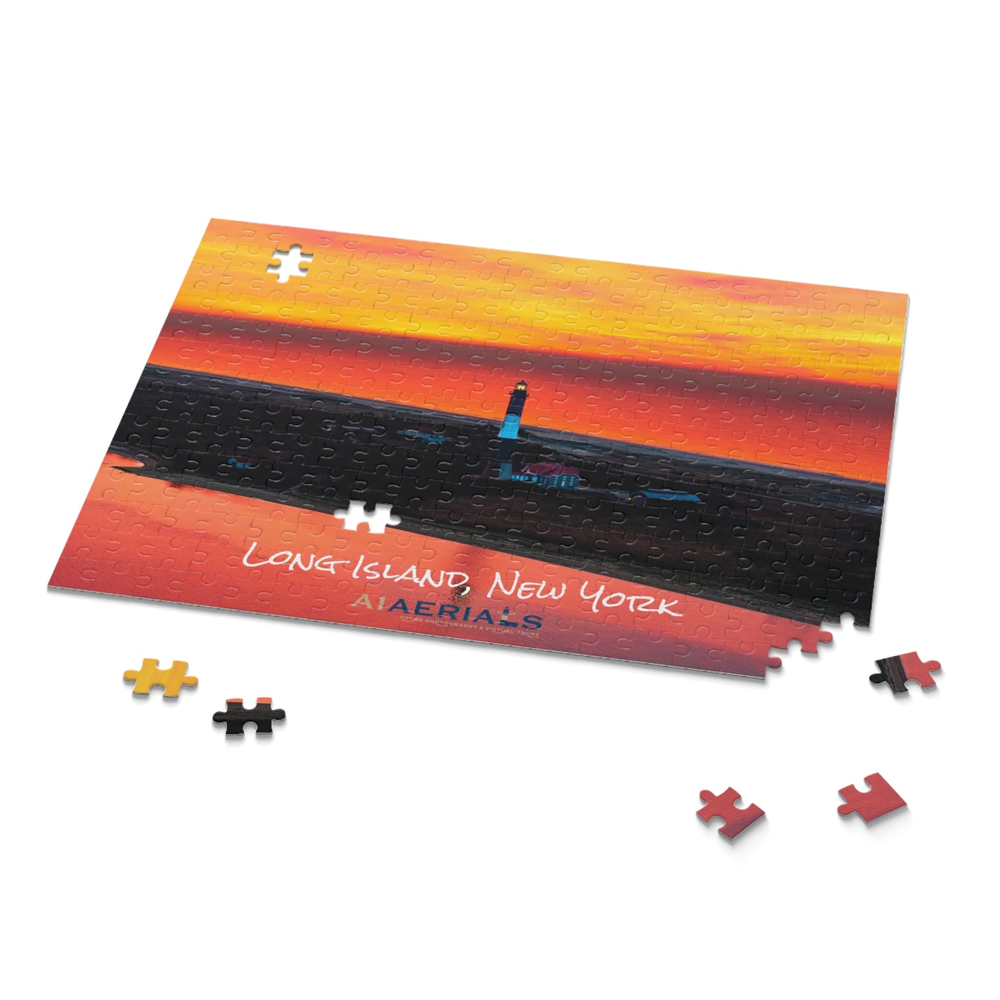 Puzzle in Box (252-Piece) - Fire Island Lighthouse (zoomed in)