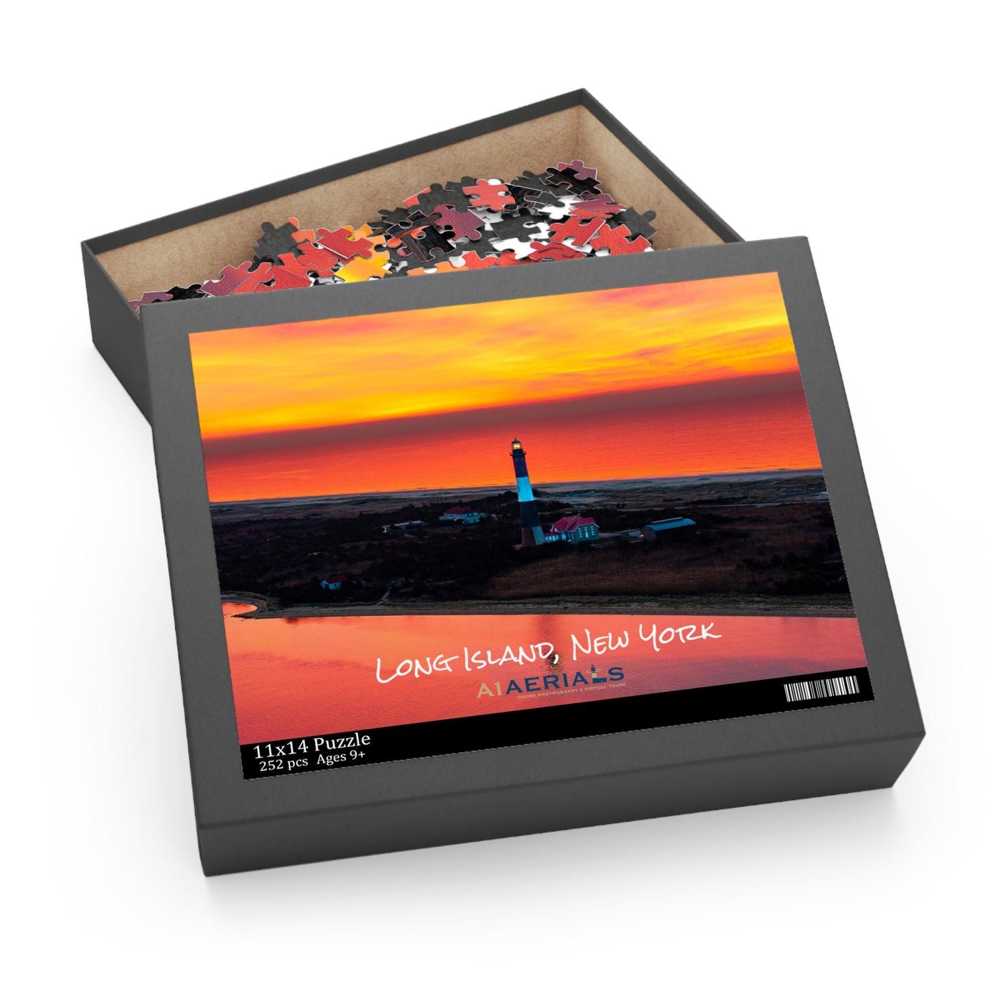 Puzzle in Box (252-Piece) - Fire Island Lighthouse (zoomed in)